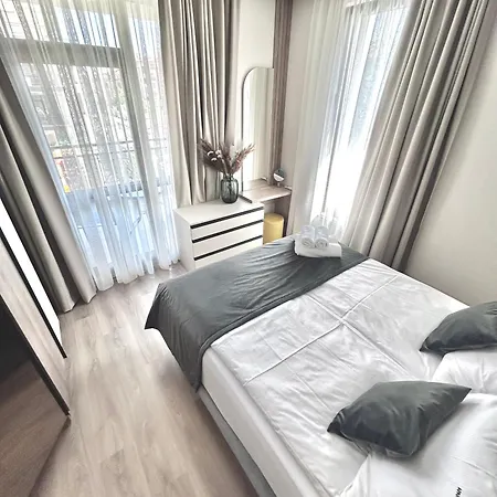 Sorrento E 1 2 Апартаменты *